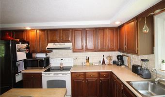 27 Partridge Dr, Agency, MO 64401