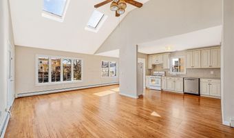 38 Berger Ave, Amityville, NY 11701