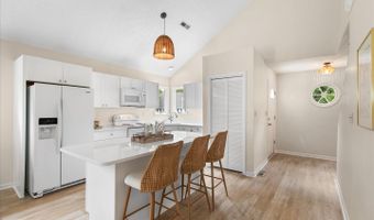 432 COLLINS St, Bethany Beach, DE 19930