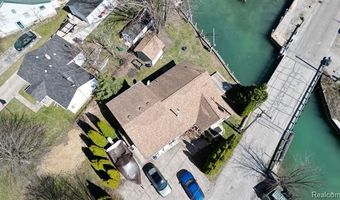 226 ROSELAWN St, Algonac, MI 48001