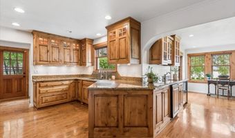 225 Siderius Ln, Bigfork, MT 59911