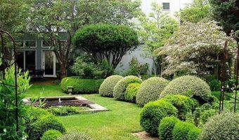 6 Sheperds Ln, Amagansett, NY 11930