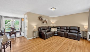 471 Goose Ln, Coventry, CT 06238