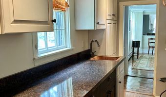 53 Congress St, Belfast, ME 04915