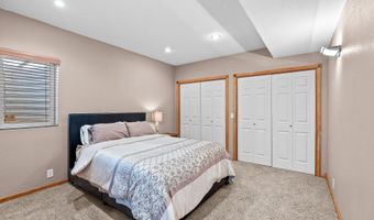 1629 Ashwood Dr, Altoona, IA 50009