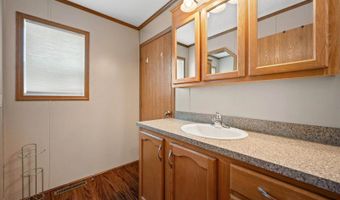 11 E St, Bangor, ME 04401