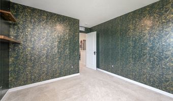 1112 Hidden Lake Blvd, Akron, OH 44312