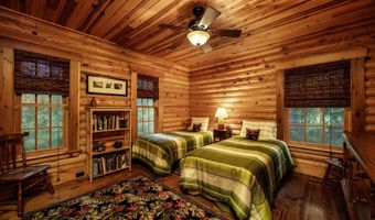 740 Log Cabin Rd, Arapahoe, NC 28510