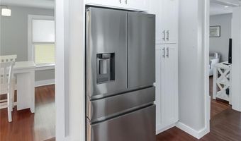 1 Conrad Ct, Newport, RI 02840
