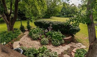 1706 N 2nd St, Atchison, KS 66002