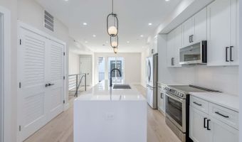 722 KENYON St NW A, Washington, DC 20010