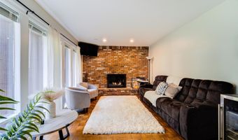 4 Ayr Ct, Airmont, NY 10901