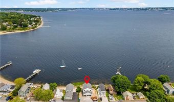 92 King Philip Ave, Bristol, RI 02809