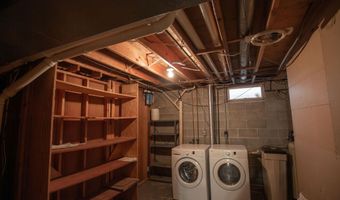 931 E Oak St, Algona, IA 50511