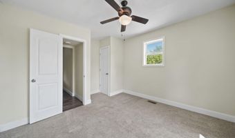916 Oak St, Adrian, MI 49221