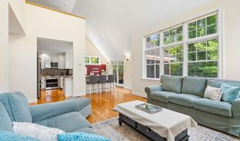 136 Davis Rd, Acton, MA 01720