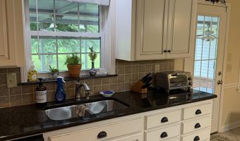 154 Perry Ln, Atmore, AL 36502