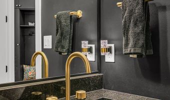 3995 Chapel Hill Ct, Bargersville, IN 46106