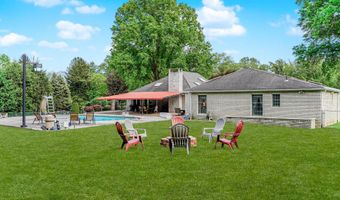 27 Southview Ter S, Middletown, NJ 07748