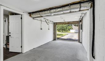 226 Mill Creek Dr, Bayville, NJ 08721