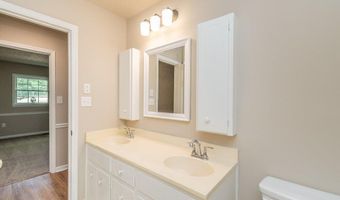 247 Wannamaker Dr, Barnwell, SC 29812