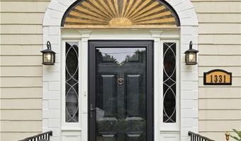 1331 New London Ave, Cranston, RI 02920