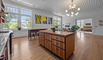 522 W 1st St, Ayden, NC 28513