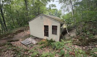 21 7th St, Auburn, ME 04210