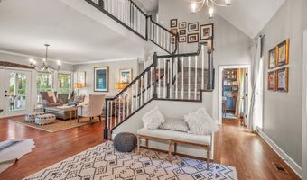 70 Dolphin Point Dr, Beaufort, SC 29907