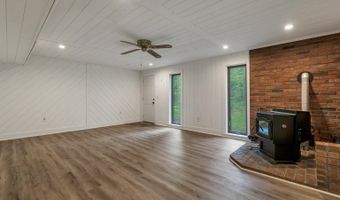 16 Old Manchester Rd, Amherst, NH 03031