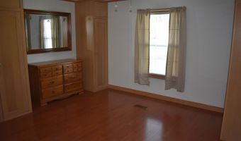 89 Roland St, Barton, VT 05822