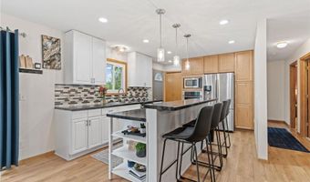 956 Blackoaks Ln, Anoka, MN 55303