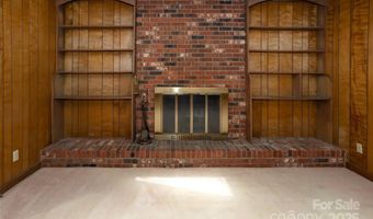 91 Haw Creek Cir, Asheville, NC 28805