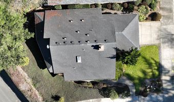 1389 GLENWOOD Dr, Brookings, OR 97415