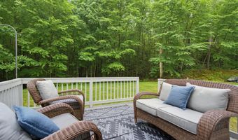 4 Hampshire Hills Dr, Bow, NH 03304