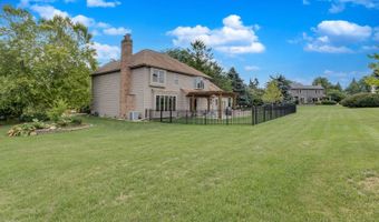 420 Fairway View Dr, Algonquin, IL 60102