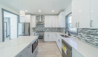 187 Grand Central Pkwy, Bayville, NJ 08721