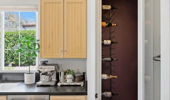 2904 Via Conquistador, Carlsbad, CA 92009