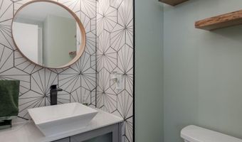 5500 HOLMES RUN Pkwy 1005, Alexandria, VA 22304