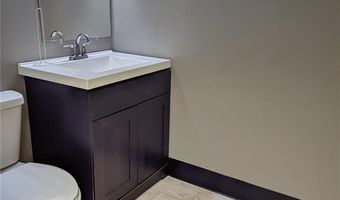 410 Sovereign Ct 4, St. Louis, MO 63011