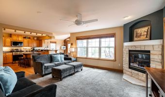 8866 Deer Run Dr, Allenton, WI 53002