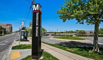 1924 CHAPMAN Ave 10, Rockville, MD 20852