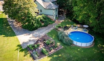 514 Harris Hills Dr, Athens, GA 30607