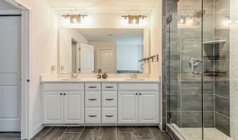 3075 N Spurway Dr, Ann Arbor, MI 48105