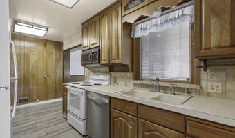 2618 E 17TH St, Cheyenne, WY 82001