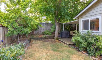 204 Patterson St, Ashland, OR 97520