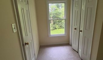 3502 HOLLY Rd, Annandale, VA 22003