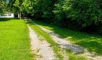 413 Reis Rd, Ballwin, MO 63021