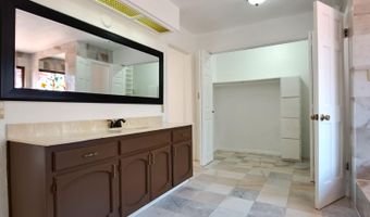4244 Park Hill Dr, El Paso, TX 79902