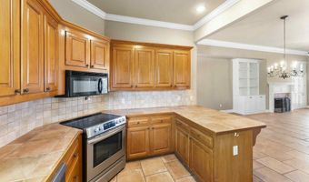 9134 Oxford Place Dr, Baton Rouge, LA 70809